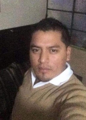 Roberto, 35, República de Guatemala, Mixco