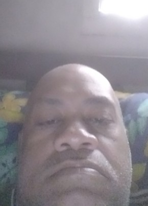 Albert из Lautoka 44 года