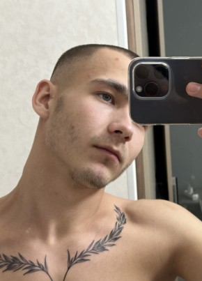 Вадим из Зимы 18 лет