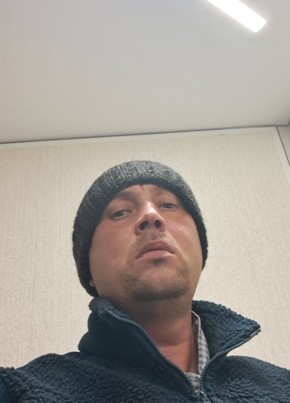 Андрей из Саратова 42 года
