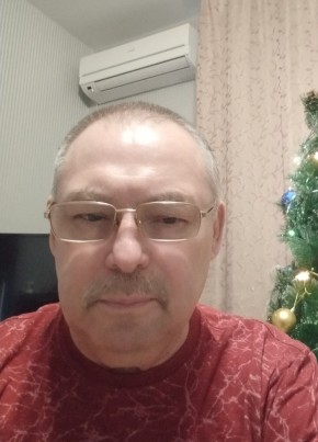 Юрий, 61, Россия, Волжский (Волгоградская обл.)