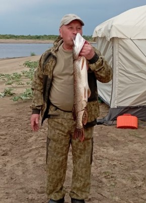 Yuriy Fedoseev, 47, Russia, Saint Petersburg
