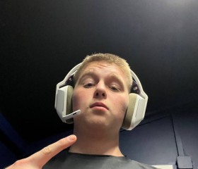 Makar, 19, Pavlovskiy Posad