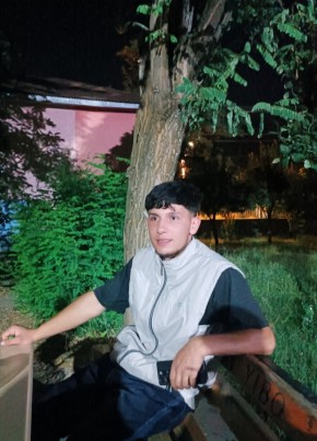 Kenan из Hizan 20 лет