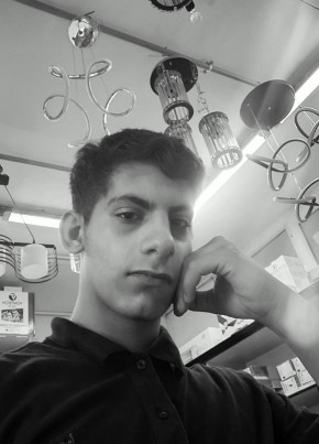 Saruhan из Esenyurt 18 лет