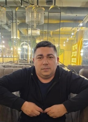 Роман из Курска 44 года