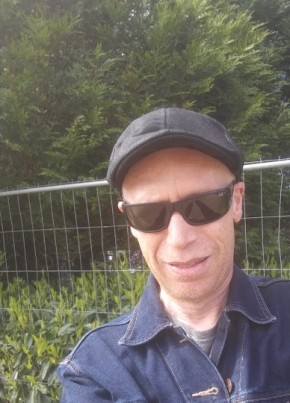 pastel, 52, République Française, Lorient