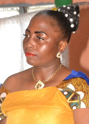Adrienne jeanne из Douala 38 лет