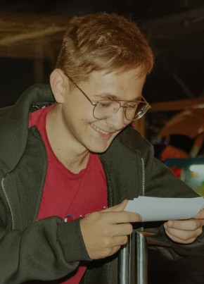 Игорь из Анапы 18 лет
