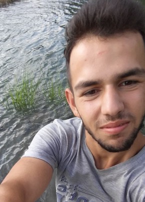 Soner, 22, Türkiye Cumhuriyeti, Ayvacık (Samsun)