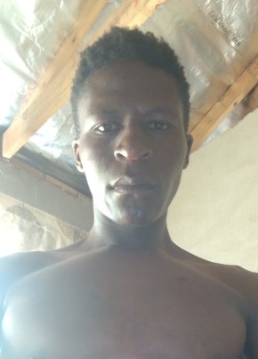 Siyabonga из ITheku 24 года
