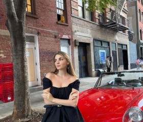 Aleksandra, 26, Los Angeles