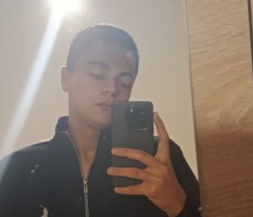 Furqan, 23, Khirdalan