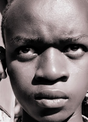 Isa из Kampala 18 лет