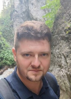 Andrei, 38, Romania, București