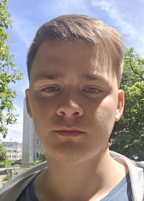 Роман из Пятигорска 18 лет