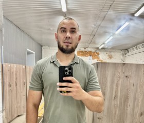 Ilyas, 37, Qingdao