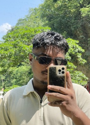 Sandip Magrati из Bharatpur 19 лет