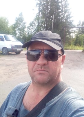 Павел из Кириллова 47 лет