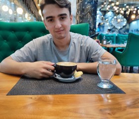 Рустам, 22 года, Казань