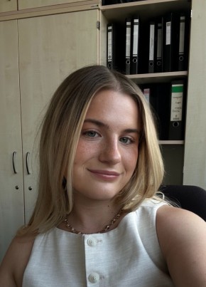Vika из Екатеринбурга 26 лет