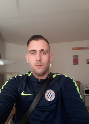 Roanito, 33, République Française, Agde
