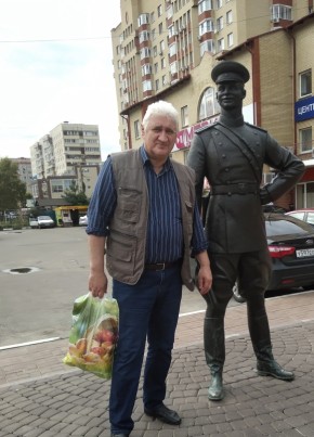 Василий, 65, Россия, Москва