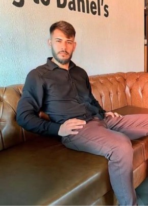 Mücahit, 24, Türkiye Cumhuriyeti, Adana