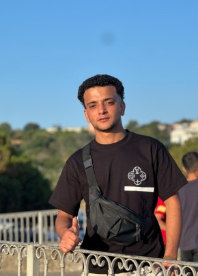Ahmed из İstanbul 19 лет