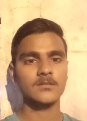 NEHAL, 20, India, Dhule