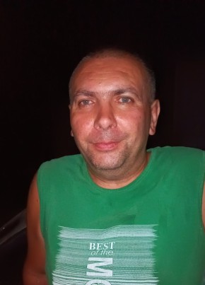 Виталий Лукьянов из Благодарныя 47 лет