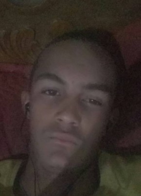 Adriano, 20, Brazil, Passos