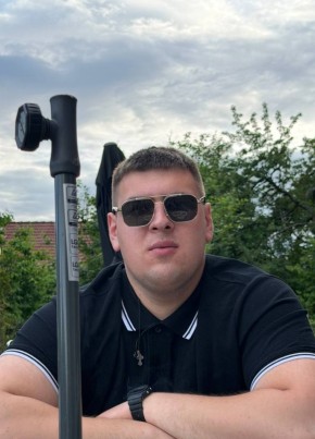 Andrii из Köln 22 года