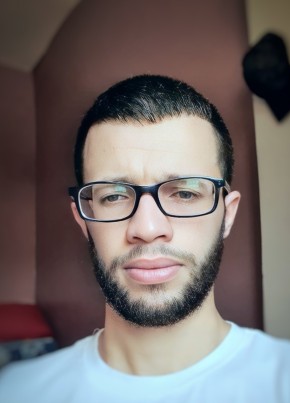 Andrew, 25, People’s Democratic Republic of Algeria, Oran