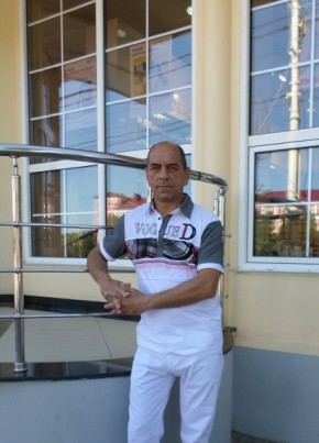 Виктор, 54, Россия, Армавир