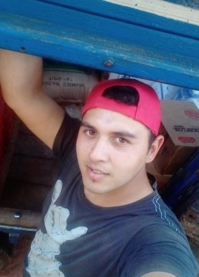 Hector Fereira, 36, República del Paraguay, Asunción