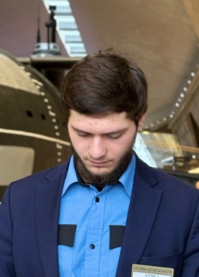 ахма из Кронштадта 18 лет