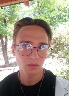 Богдан, 19, Россия, Шахты