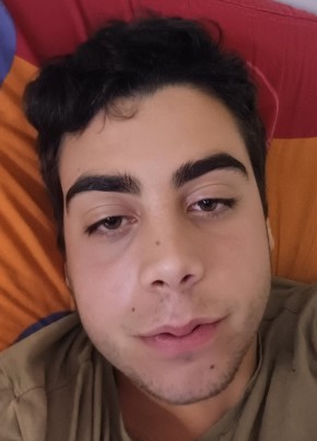 Matt, 19, Italy, Sassari