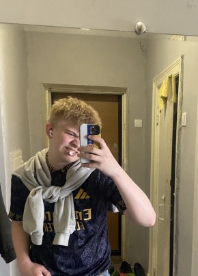 Дмитрий из Няндомы 20 лет