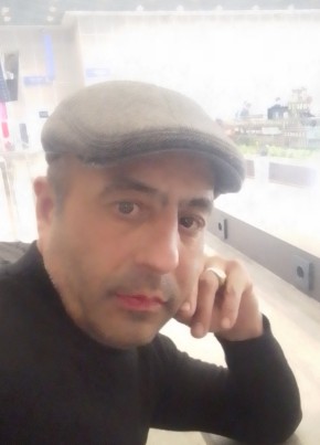 Хусеи'н, 47, Қазақстан, Астана