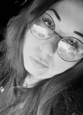 Алина Савельева из Орёла 33 года