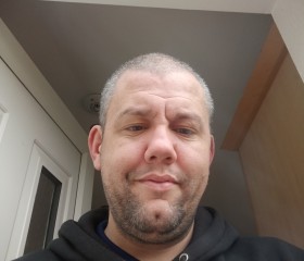 Martin, 37, Bedlington