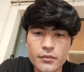 Zeynedin Hoseini, 19, Tehran