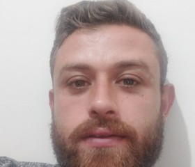 Yasser..m, 26, Beirut