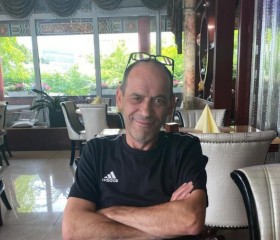 Andrei, 51, Passau