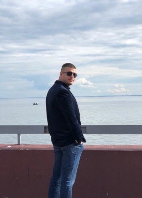 Артем из Красное Село 32 года