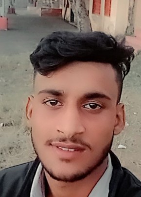 Manoj, 23, India, Delhi