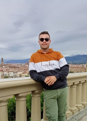 Tommaso, 28, Italy, Trani
