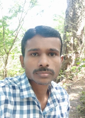 Kishor , 38, India, Sirūr
